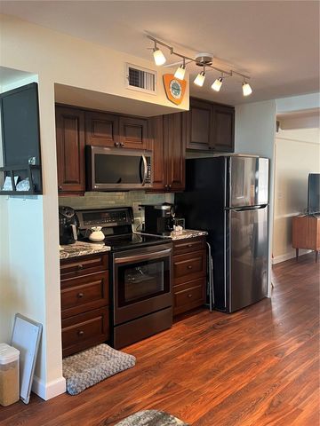 4720 LOCUST STREET NE 311, St Petersburg, FL 33703