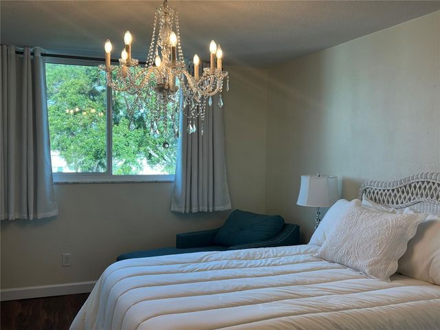 4720 LOCUST STREET NE 311, St Petersburg, FL 33703
