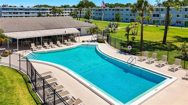 4720 LOCUST STREET NE 311, St Petersburg, FL 33703