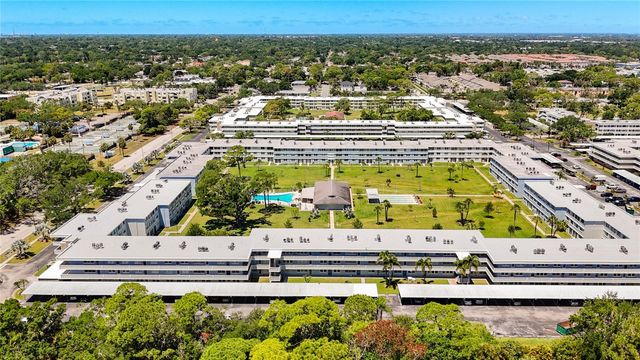 4720 LOCUST STREET NE 311, St Petersburg, FL 33703