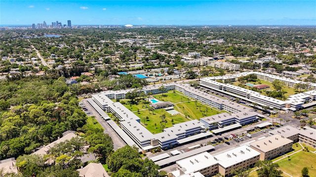4720 LOCUST STREET NE 311, St Petersburg, FL 33703