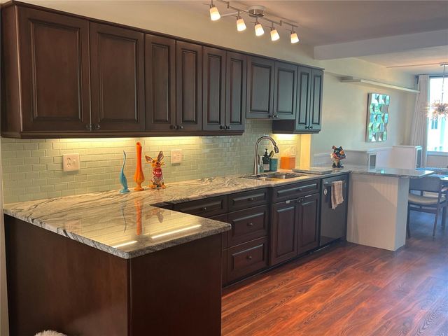 4720 LOCUST STREET NE 311, St Petersburg, FL 33703