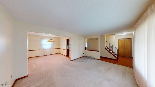 7420 Royalview Drive, Parma, OH 44129