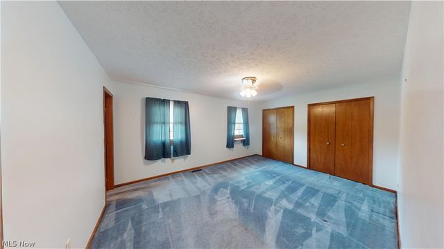 7420 Royalview Drive, Parma, OH 44129