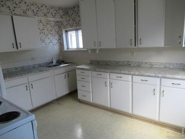 704 Madison Avenue, Loveland, CO 80537