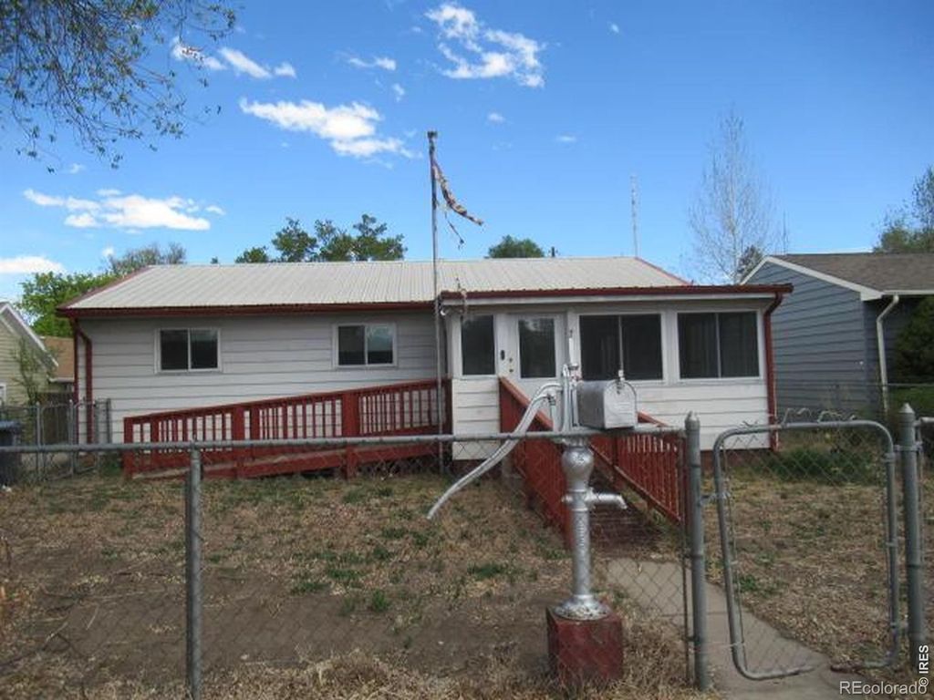 704 Madison Avenue, Loveland, CO 80537