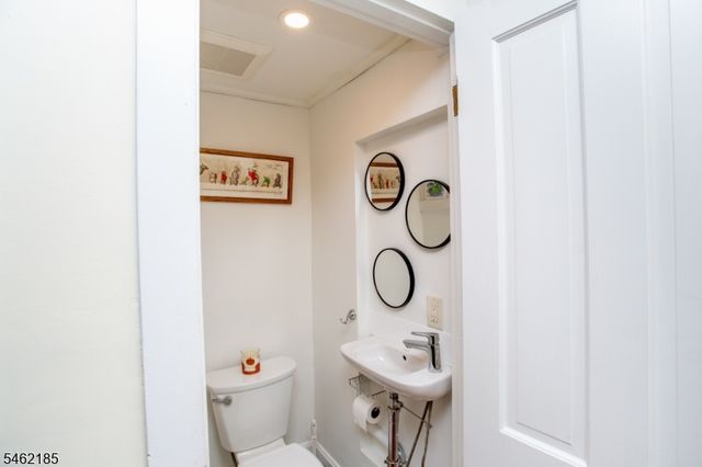 31 E Main St, Flemington Boro, NJ 08822