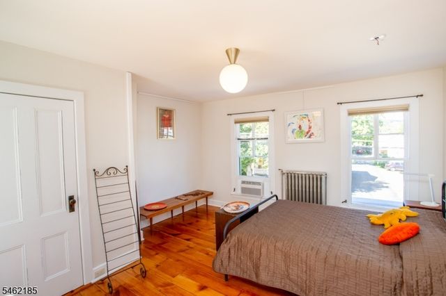31 E Main St, Flemington Boro, NJ 08822