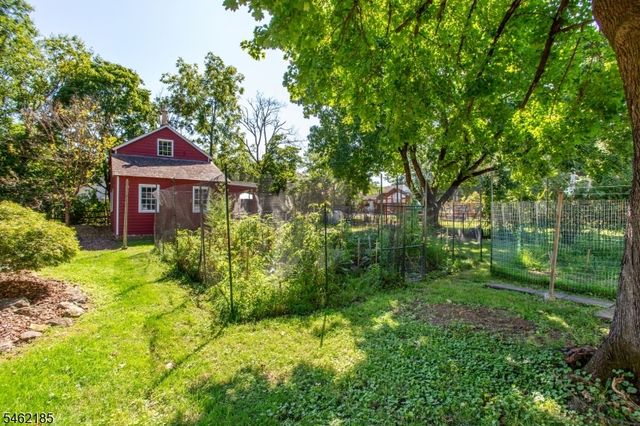 31 E Main St, Flemington Boro, NJ 08822