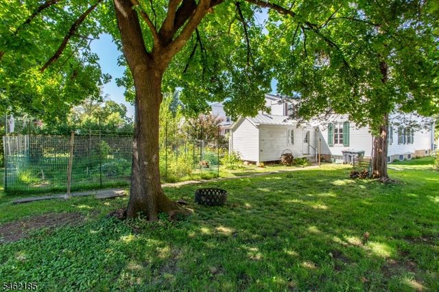 31 E Main St, Flemington Boro, NJ 08822