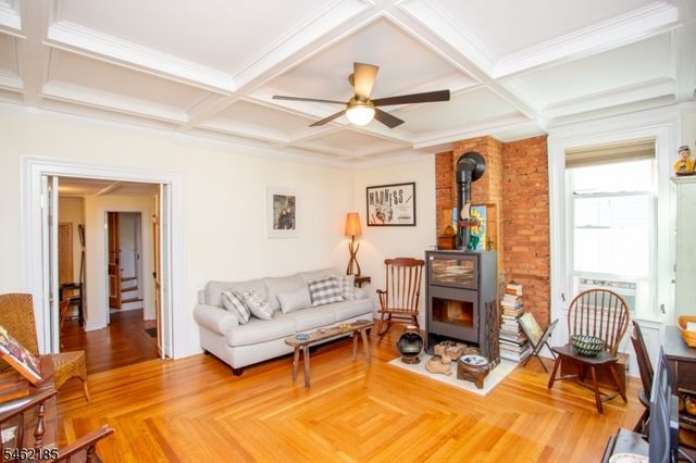 31 E Main St, Flemington Boro, NJ 08822