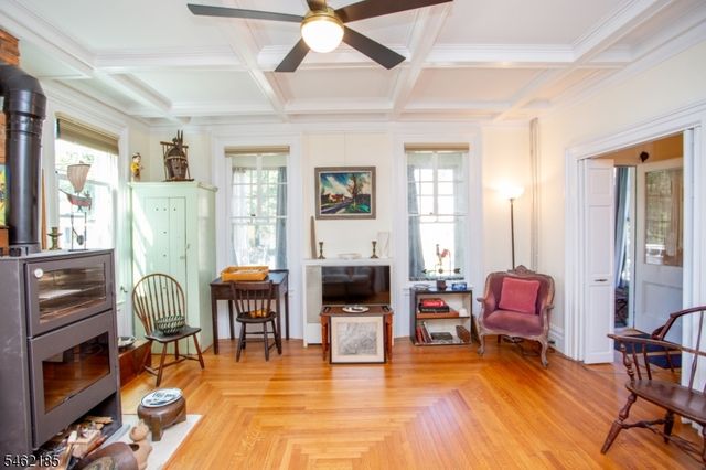 31 E Main St, Flemington Boro, NJ 08822
