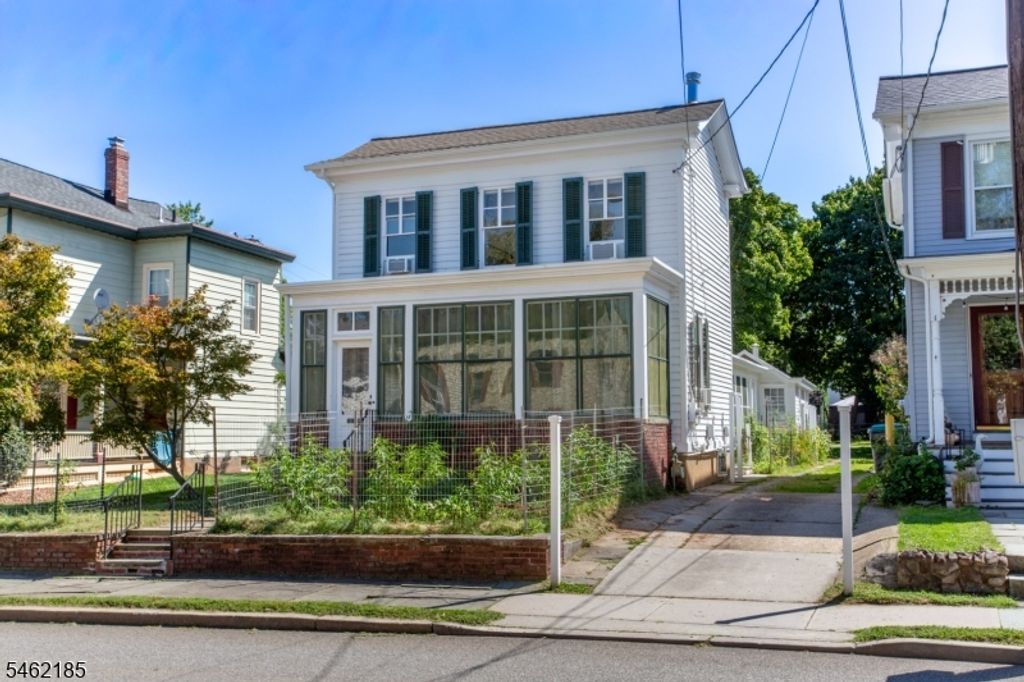 31 E Main St, Flemington Boro, NJ 08822