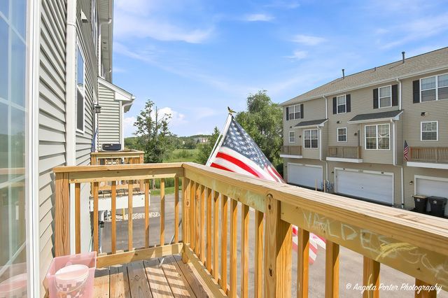 1693 W Turtle Creek Lane, Round Lake, IL 60073