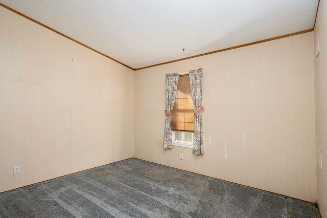 1570 S Peach Street SPC 4, Medford, OR 97501