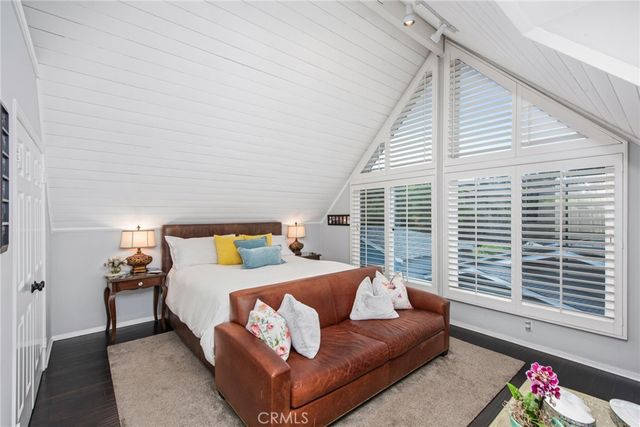 4323 Laurelgrove Avenue, Studio City, CA 91604