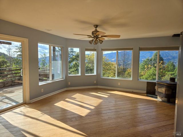 47111 Fox Rock Rd, Laytonville, CA 95454