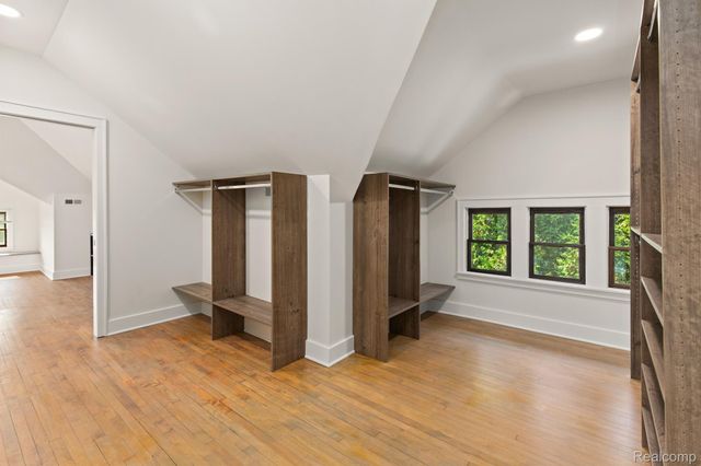 374 E Grand Boulevard 2A, Detroit, MI 48207