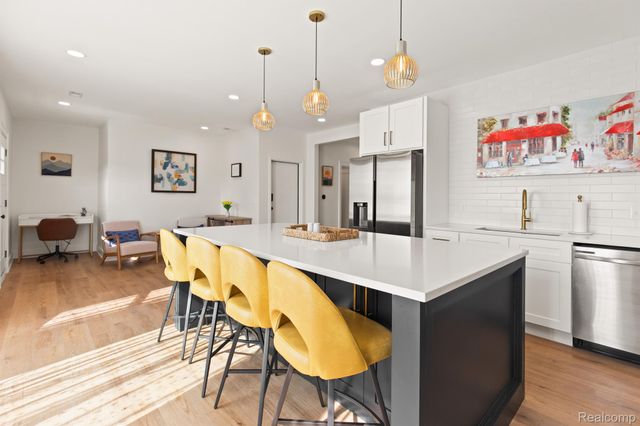 374 E Grand Boulevard 2A, Detroit, MI 48207