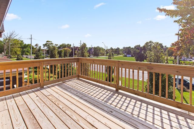 374 E Grand Boulevard 2A, Detroit, MI 48207