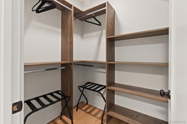 374 E Grand Boulevard 2A, Detroit, MI 48207