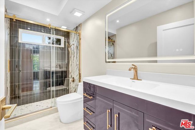 9721 Nevada Avenue, Los Angeles, CA 91311