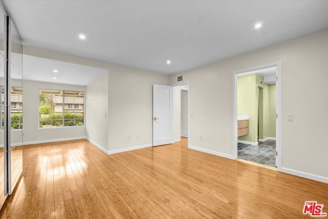 9721 Nevada Avenue, Los Angeles, CA 91311