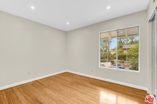 9721 Nevada Avenue, Los Angeles, CA 91311