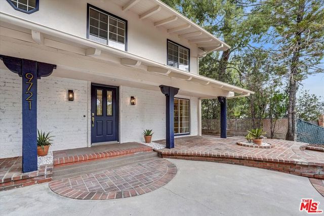9721 Nevada Avenue, Los Angeles, CA 91311