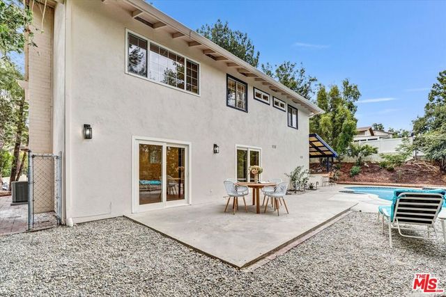 9721 Nevada Avenue, Los Angeles, CA 91311