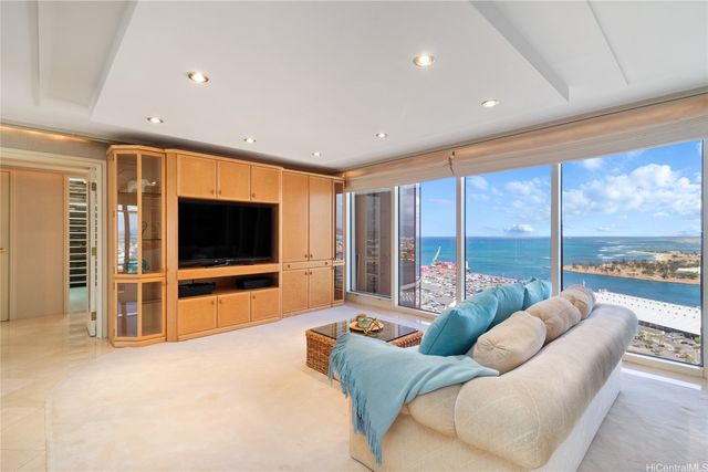 425 South Street 3502, Honolulu, HI 96813