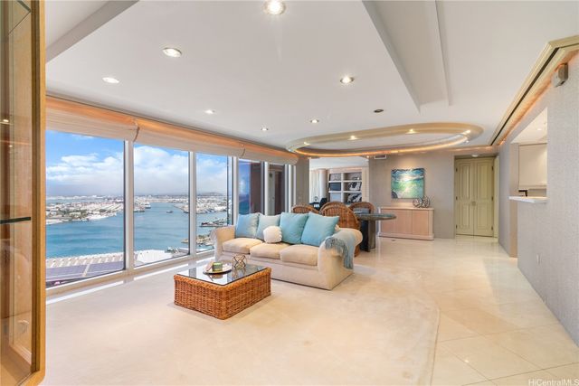 425 South Street 3502, Honolulu, HI 96813