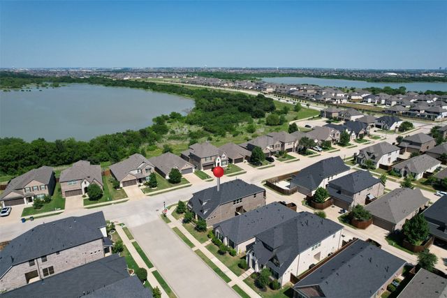 2001 Olivereta Drive, Little Elm, TX 75068