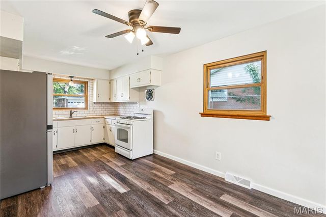 42 Dorchester Drive, Belleville, IL 62223