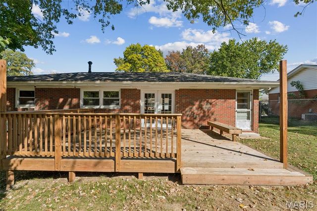 42 Dorchester Drive, Belleville, IL 62223