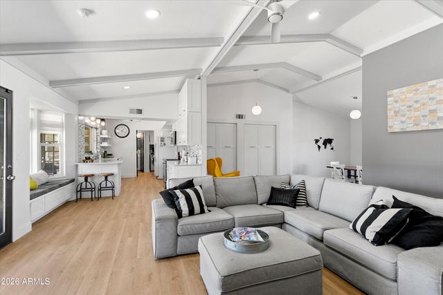 5913 W GROVERS Avenue, Glendale, AZ 85308