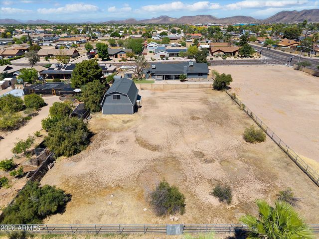 5913 W GROVERS Avenue, Glendale, AZ 85308