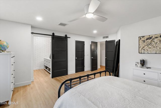 5913 W GROVERS Avenue, Glendale, AZ 85308