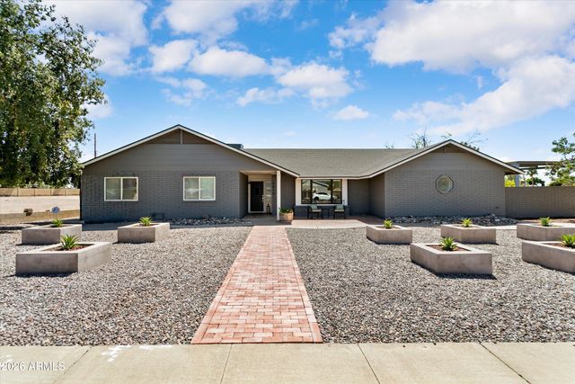 5913 W GROVERS Avenue, Glendale, AZ 85308
