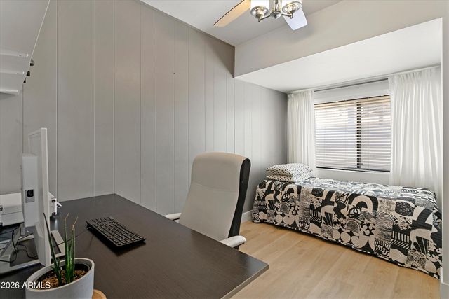 5913 W GROVERS Avenue, Glendale, AZ 85308