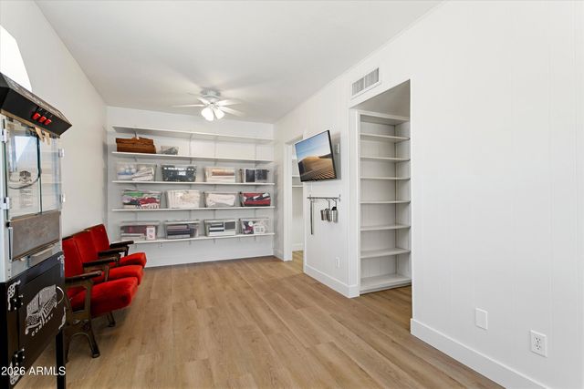 5913 W GROVERS Avenue, Glendale, AZ 85308