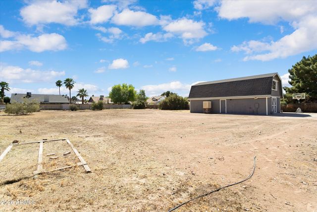 5913 W GROVERS Avenue, Glendale, AZ 85308