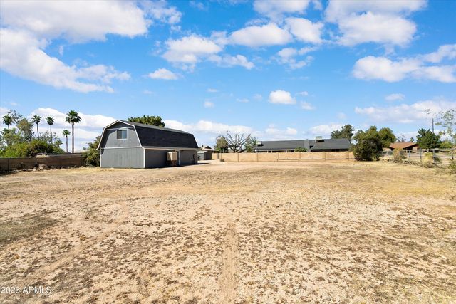 5913 W GROVERS Avenue, Glendale, AZ 85308