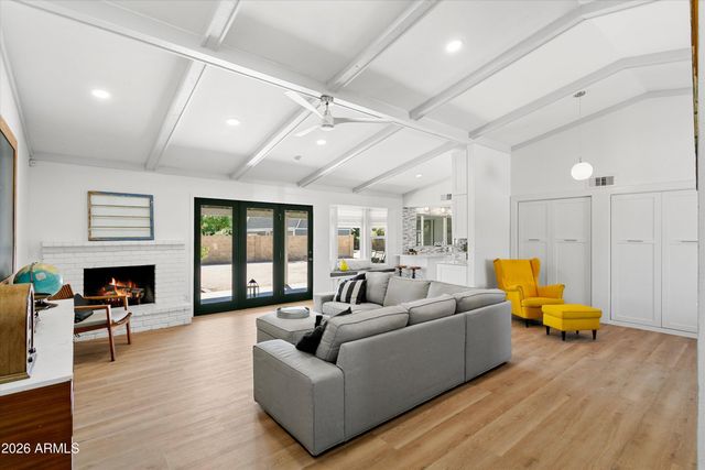 5913 W GROVERS Avenue, Glendale, AZ 85308