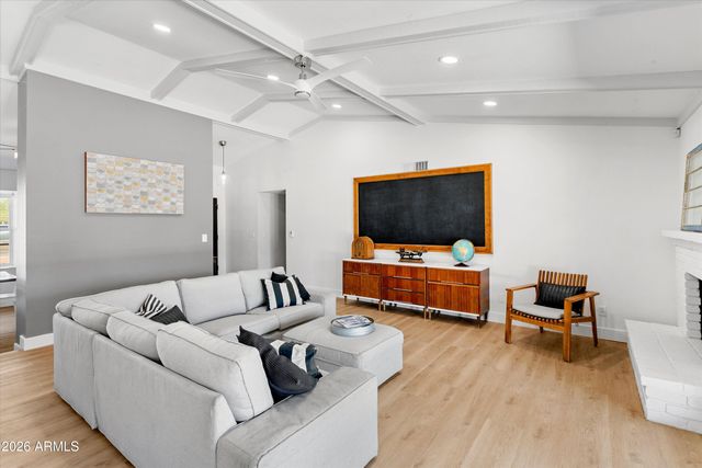 5913 W GROVERS Avenue, Glendale, AZ 85308