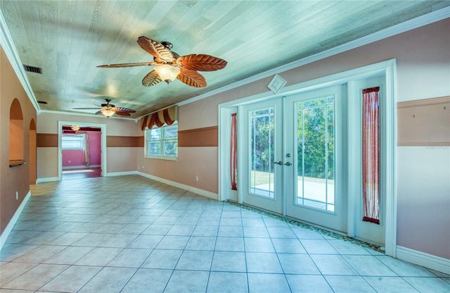 9548 141ST STREET, Seminole, FL 33776