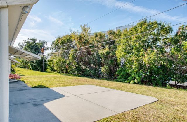 9548 141ST STREET, Seminole, FL 33776