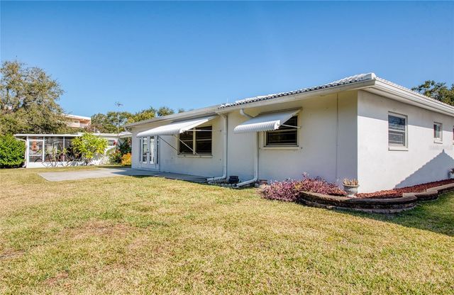 9548 141ST STREET, Seminole, FL 33776