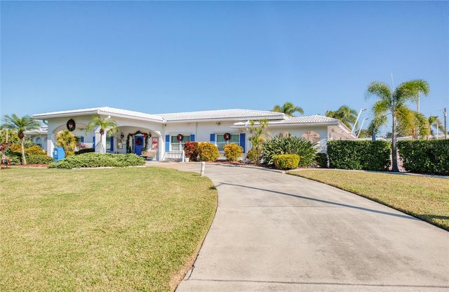 9548 141ST STREET, Seminole, FL 33776