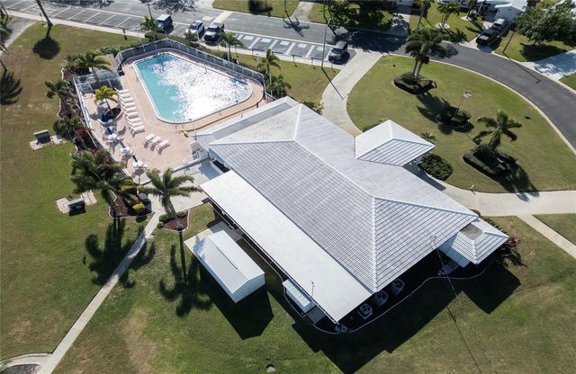 9548 141ST STREET, Seminole, FL 33776